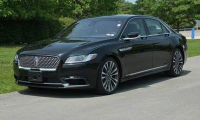 2018 Lincoln Continental Select