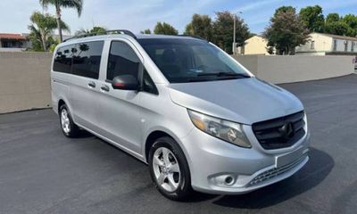 2016 Mercedes-Benz Metris Passenger