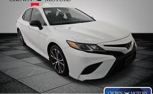 2020 Toyota Camry SE