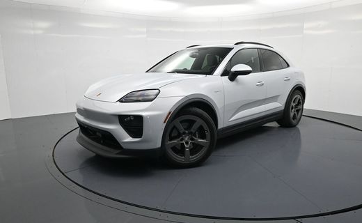 2026 Porsche Macan 4