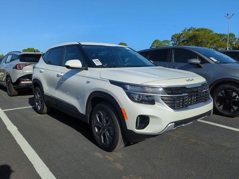 2025 Kia Seltos — a typically priced live listing
