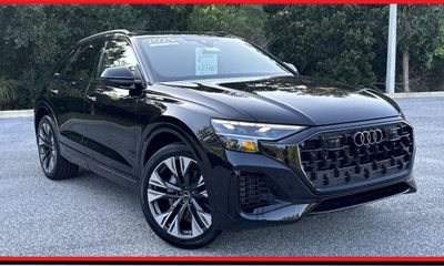 2025 Audi Q8 Quattro Premium