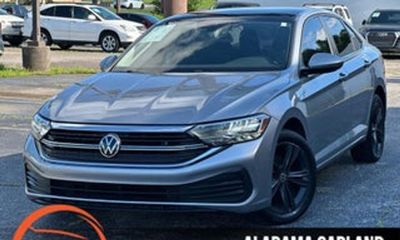 2023 Volkswagen Jetta SE W Sunroof