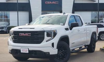 2024 GMC Sierra Elevation
