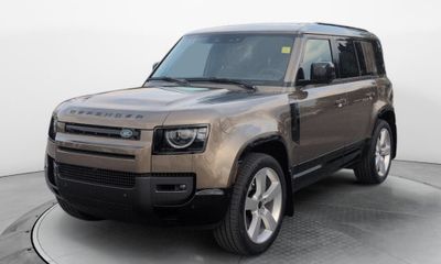 2026 Land Rover Defender 110 X Dynamic