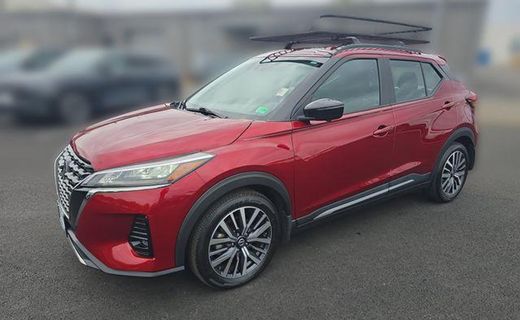 2021 Nissan Kicks SR