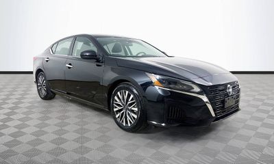 2023 Nissan Altima SV