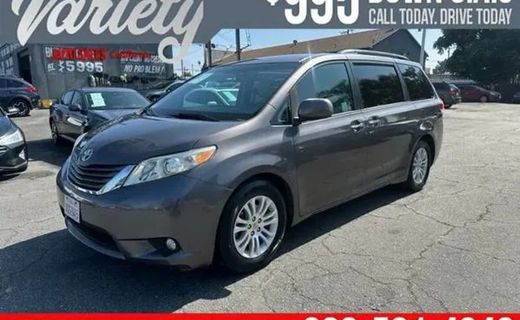 2013 Toyota Sienna XLE