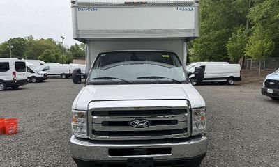 2027 Ford E-450 Base