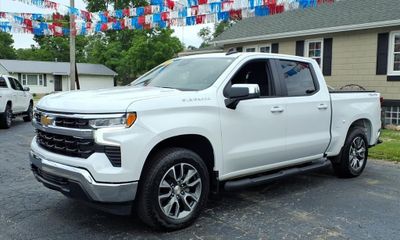 2024 Chevrolet Silverado LT