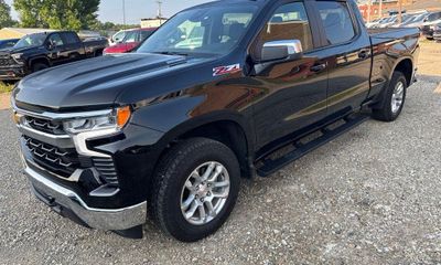 2025 Chevrolet Silverado LT