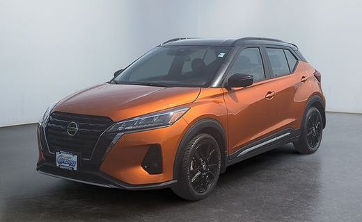 2021 Nissan Kicks SR