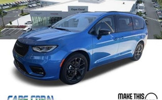 2027 Chrysler Pacifica Select