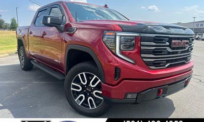2025 GMC Sierra AT4