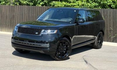 2026 Land Rover Range SE