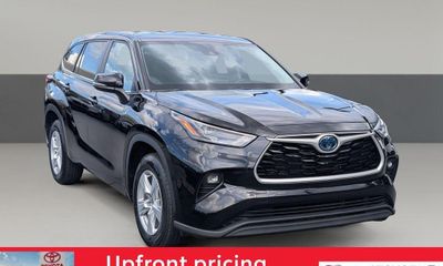 2023 Toyota Highlander LE