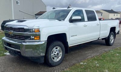 2018 Chevrolet Silverado LT