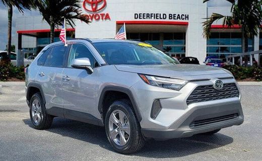 2025 Toyota RAV4 XLE