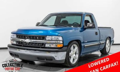 2002 Chevrolet Silverado Base