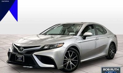 2021 Toyota Camry SE Convenient PKG