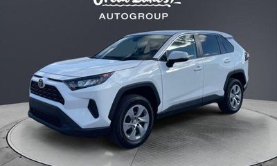 2022 Toyota RAV4 LE