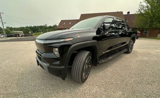 2025 Chevrolet Silverado LT