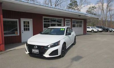 2025 Nissan Altima SR