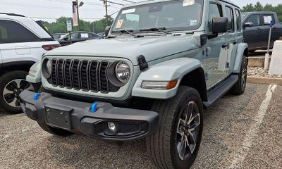 2024 Jeep Wrangler 4XE