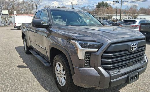 2022 Toyota Tundra SR5