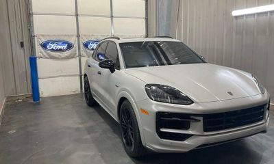 2024 Porsche Cayenne E Hybrid