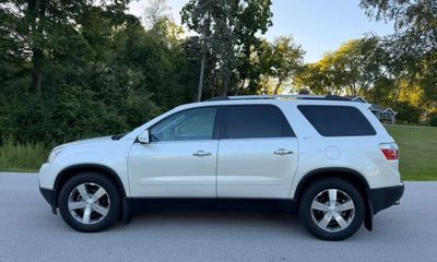 2011 GMC Acadia SLT 1