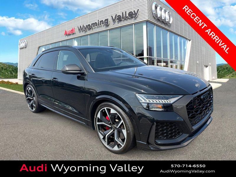 2022 Audi Rs Q8 — a typically priced live listing