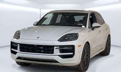 2025 Porsche Cayenne GTS