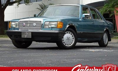 1991 Mercedes-Benz 300 SE