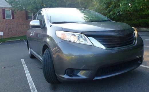 2011 Toyota Sienna LE