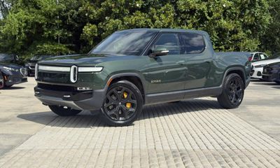 2023 Rivian R1T Adventure