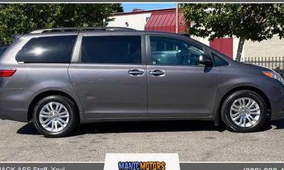 2017 Toyota Sienna LTD Premium XLE