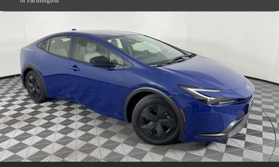 2025 Toyota Prius XLE