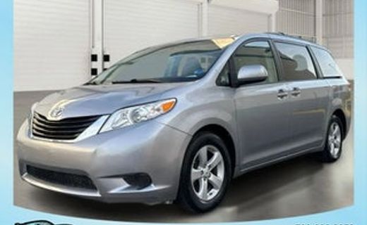 2011 Toyota Sienna LE
