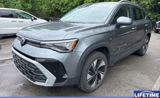 2025 Volkswagen Taos 4MOTION SE