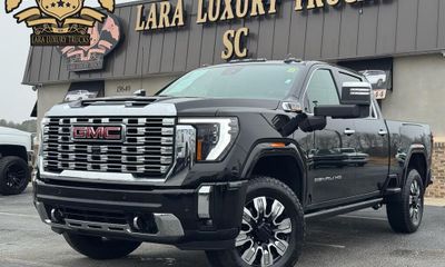 2024 GMC Sierra HD Denali