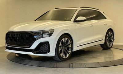 2025 Audi Q8 S Line Quattro