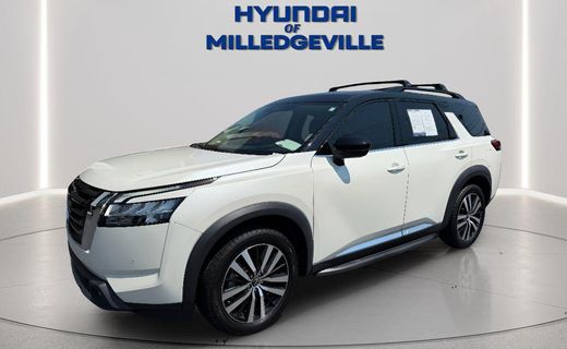 2023 Nissan Pathfinder Platinum