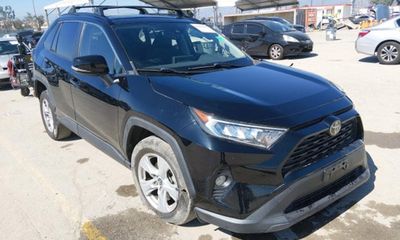 2019 Toyota RAV4 XLE Premium Canada