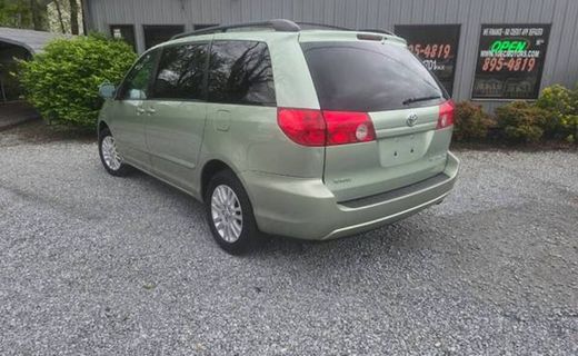 2008 Toyota Sienna XLE
