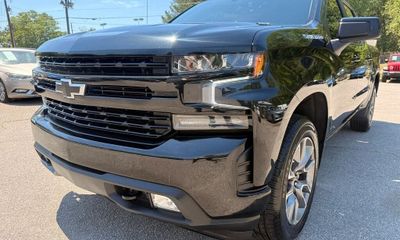 2021 Chevrolet Silverado RST