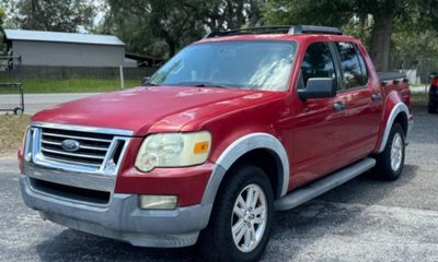 2010 Ford Explorer Sport Trac XLT