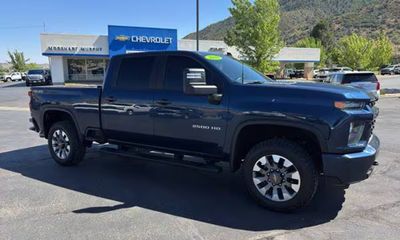 2022 Chevrolet Silverado HD Custom