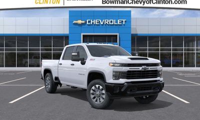 2026 Chevrolet Silverado HD Custom