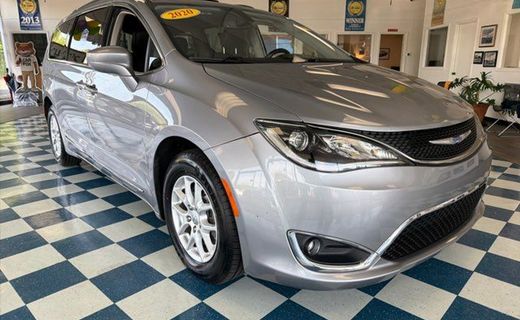 2020 Chrysler Pacifica Touring L